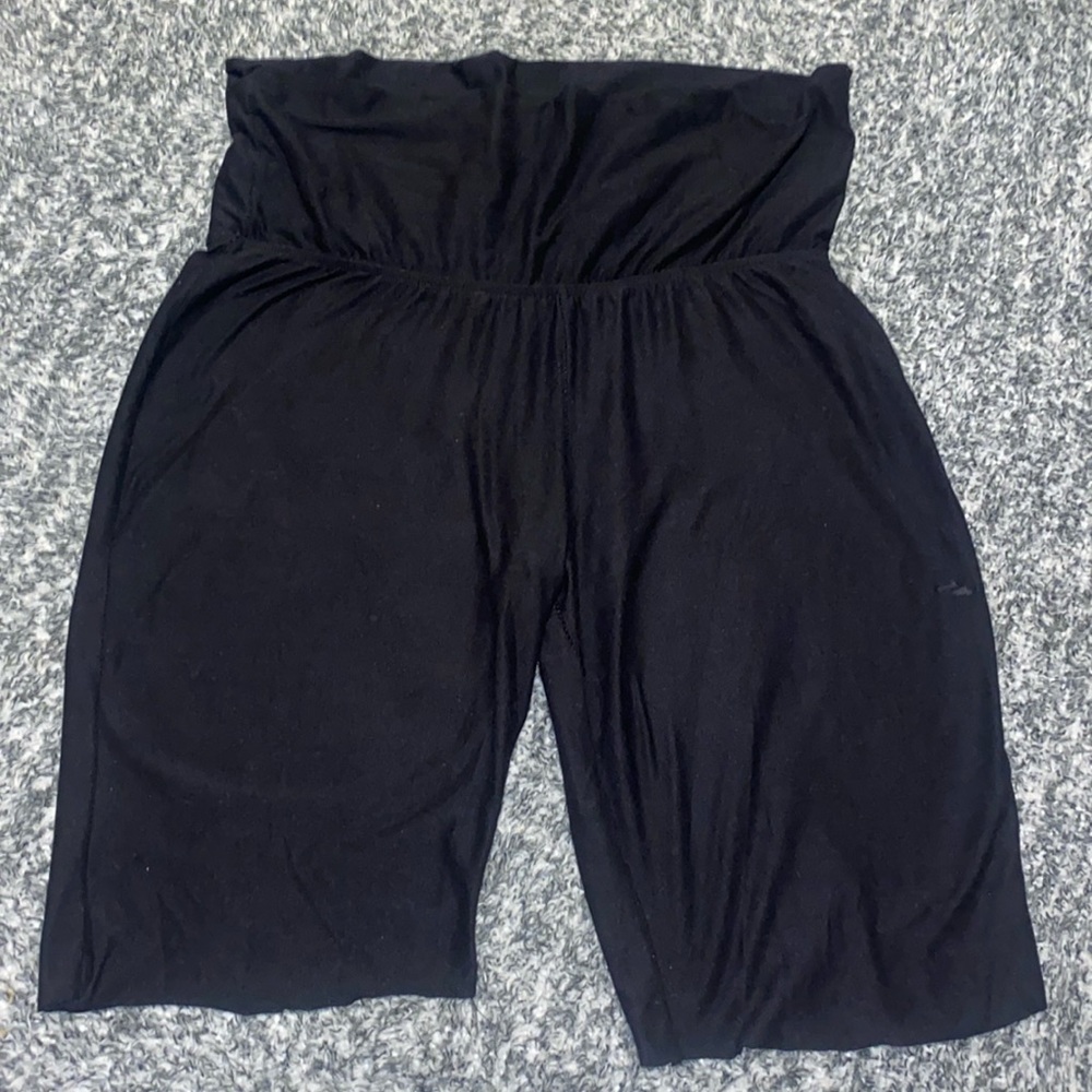 Maternity shorts size M